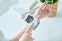 Wrist Blood 
Pressure Monitor
手腕式血壓計