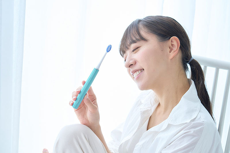音波式電動牙刷 
Doctor Sonic Light